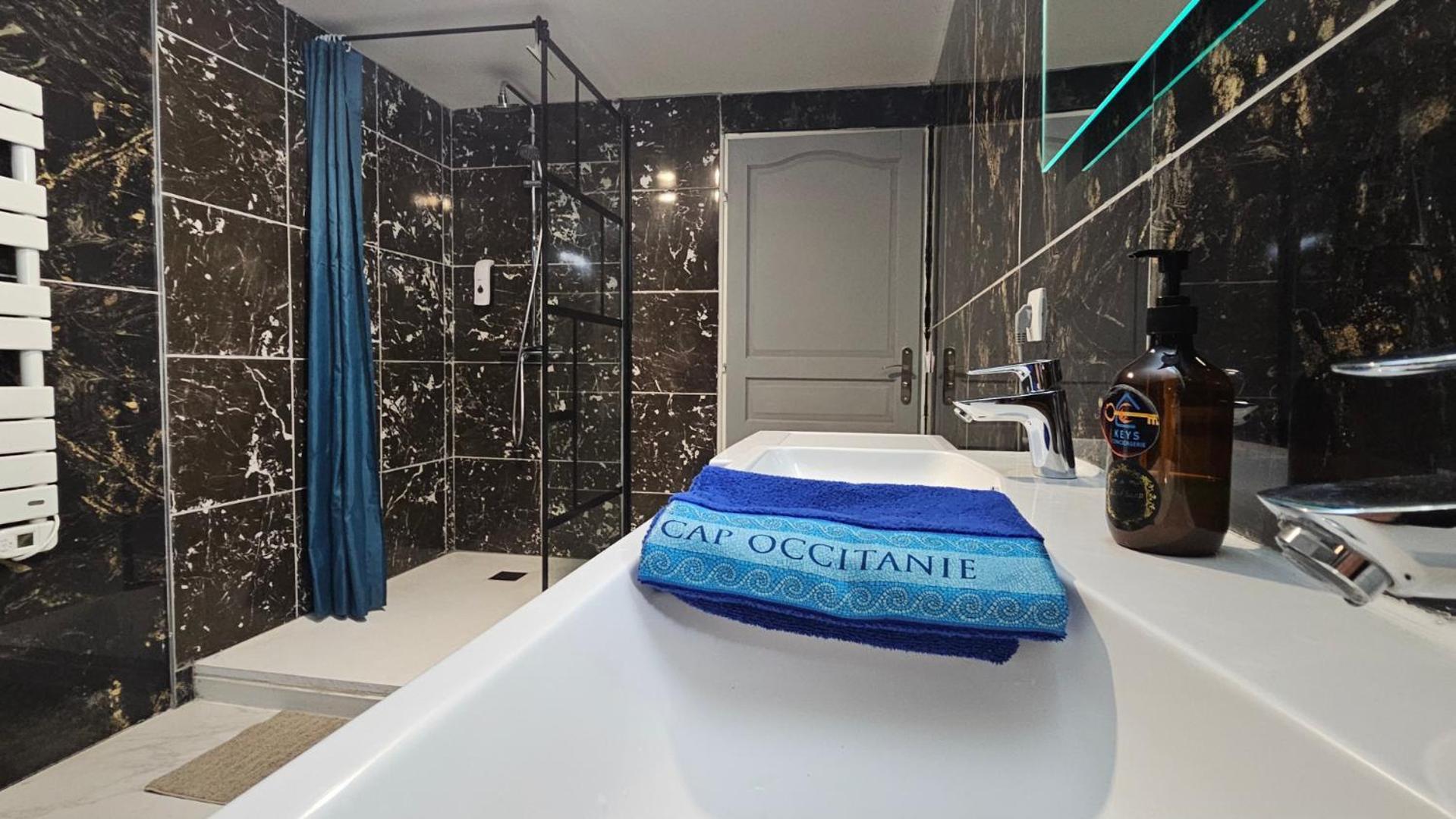 Апартаменты Le Concorde-Wifi-Clim-Parking-3Etoiles-Ockeys Bram Экстерьер фото